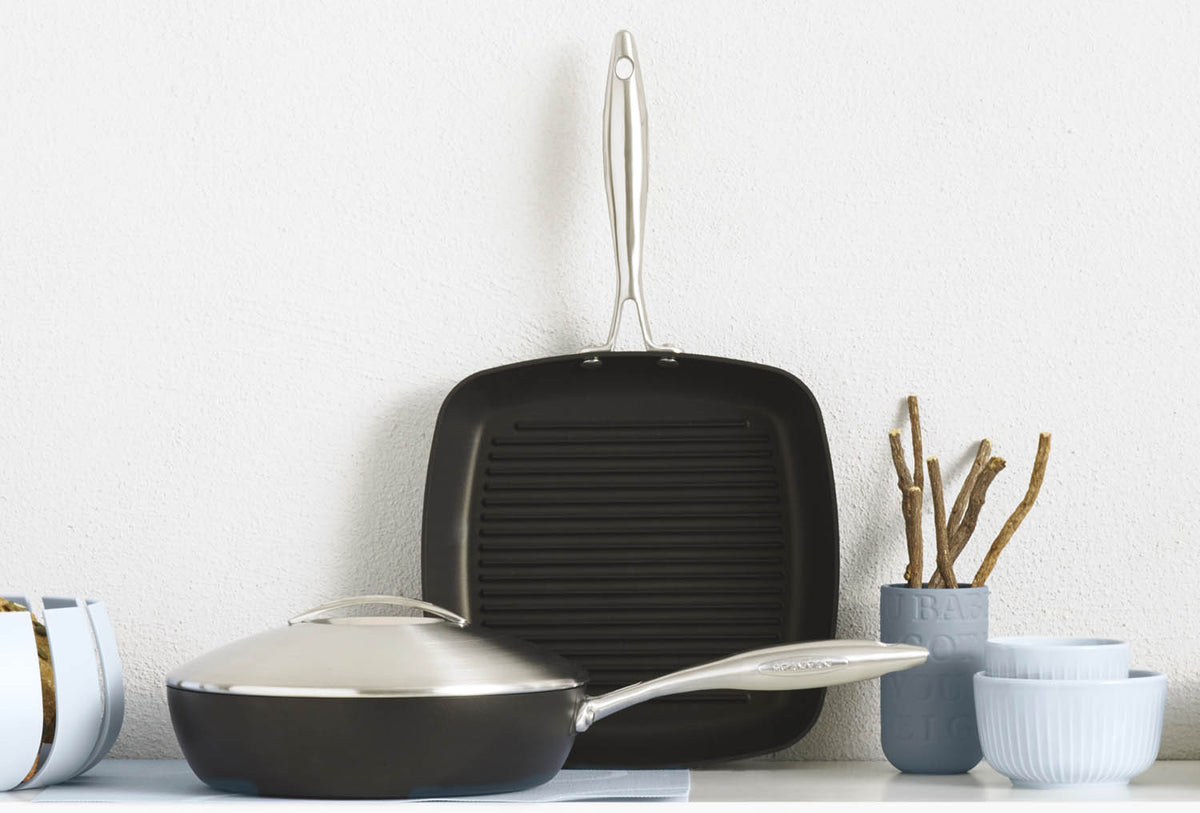 PROFESSIONAL Grill Pan