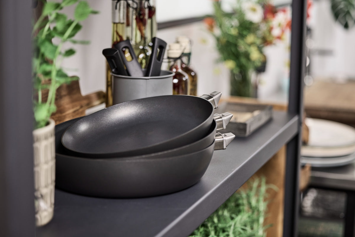 URBAN 3 QT Saute Pan