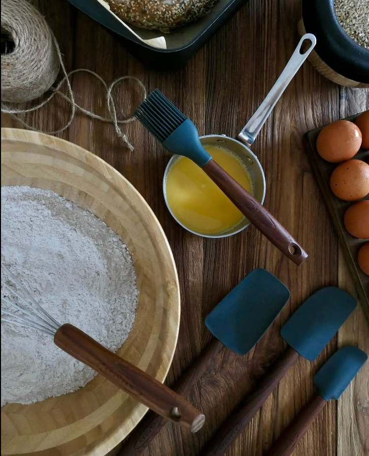 Carbonized Ash 11" Spatula